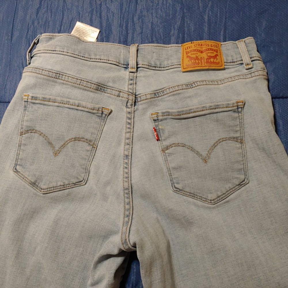 Levi Bermuda Shorts 28 - Picture 2 of 4